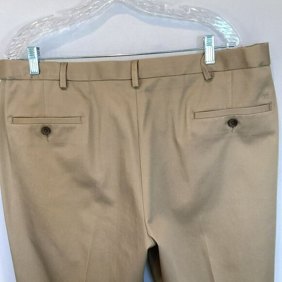Haggar Men's Classic Fit Premium No Iron Khaki Pants Size 40 Waist 29 Length - Picture 7 of 9